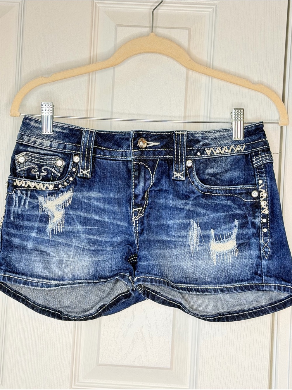 Rock Revival Embellished Distressed Denim Erin Shorts 28